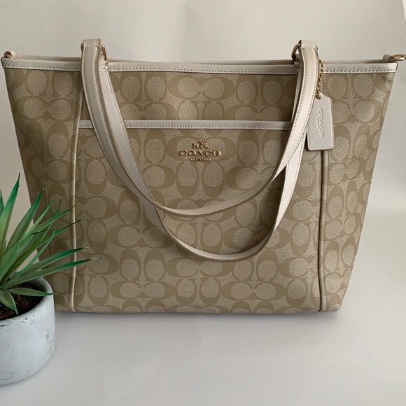 Coach Handbags - Coach Signature Leather Tote White Trim